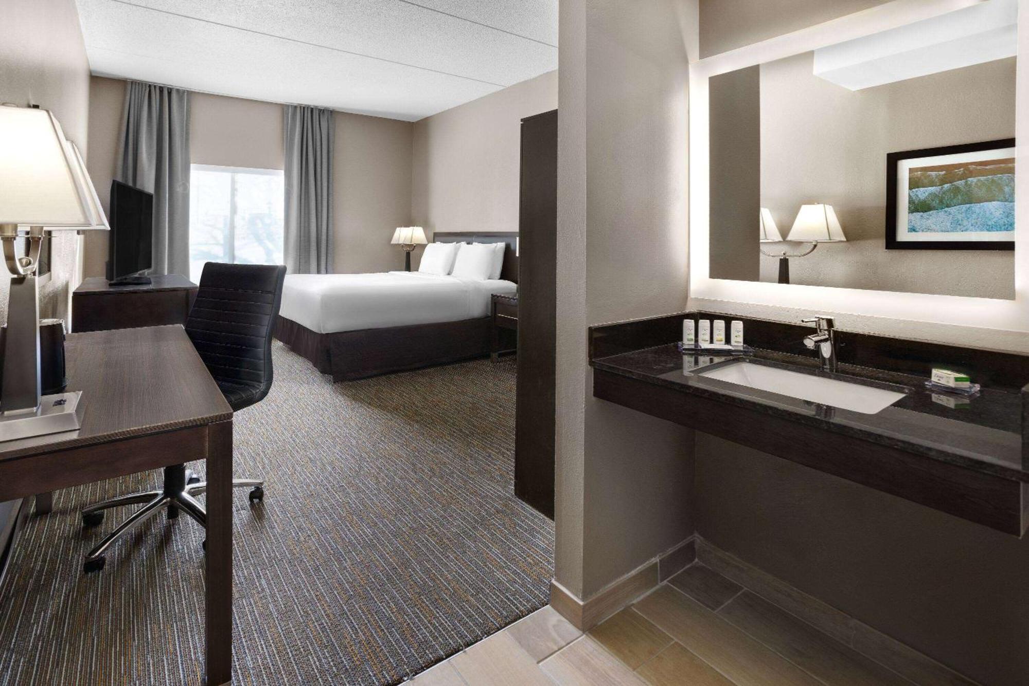 La Quinta Inn & Suites By Wyndham Муурсвил Екстериор снимка