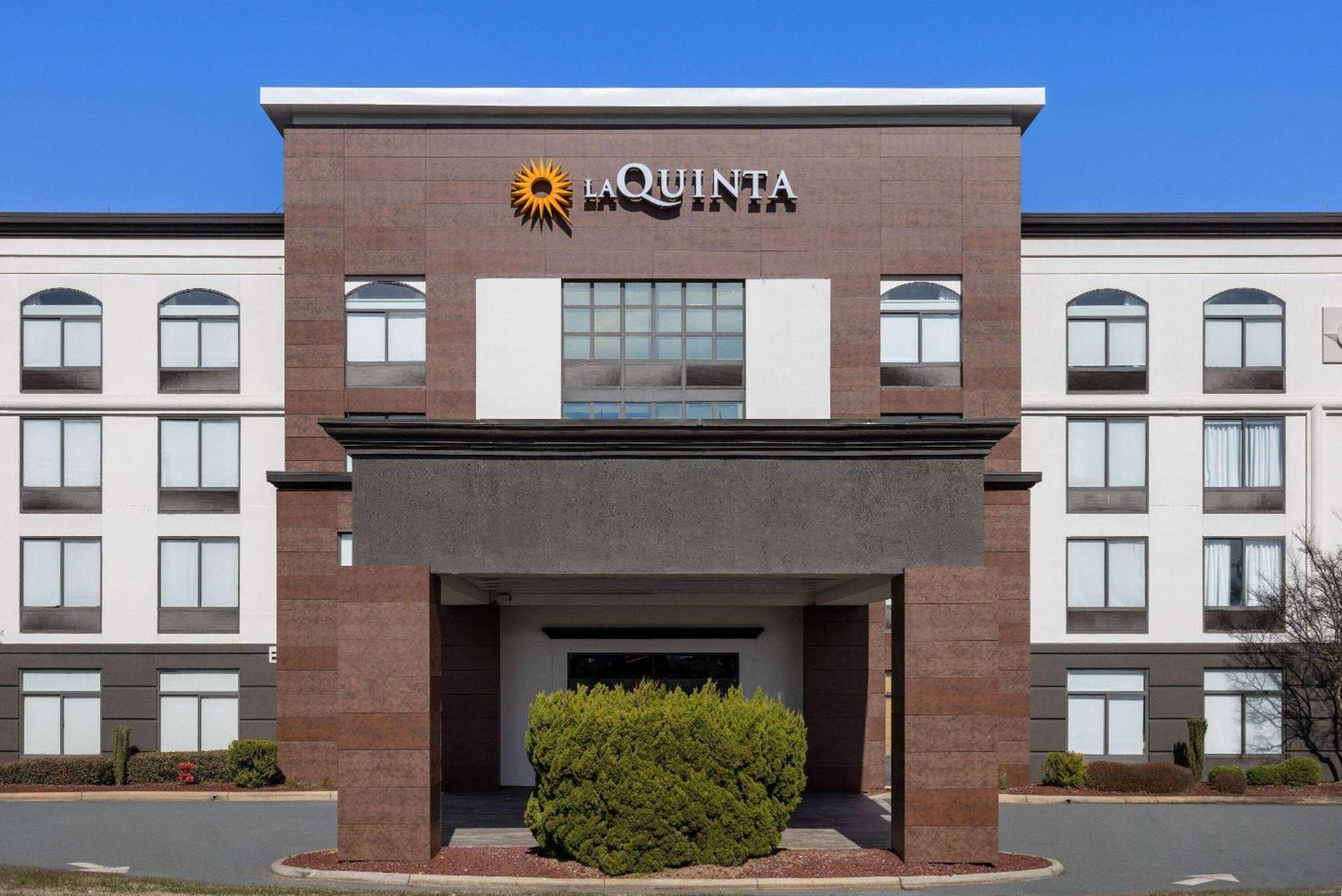 La Quinta Inn & Suites By Wyndham Муурсвил Екстериор снимка