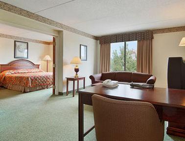 La Quinta Inn & Suites By Wyndham Муурсвил Стая снимка